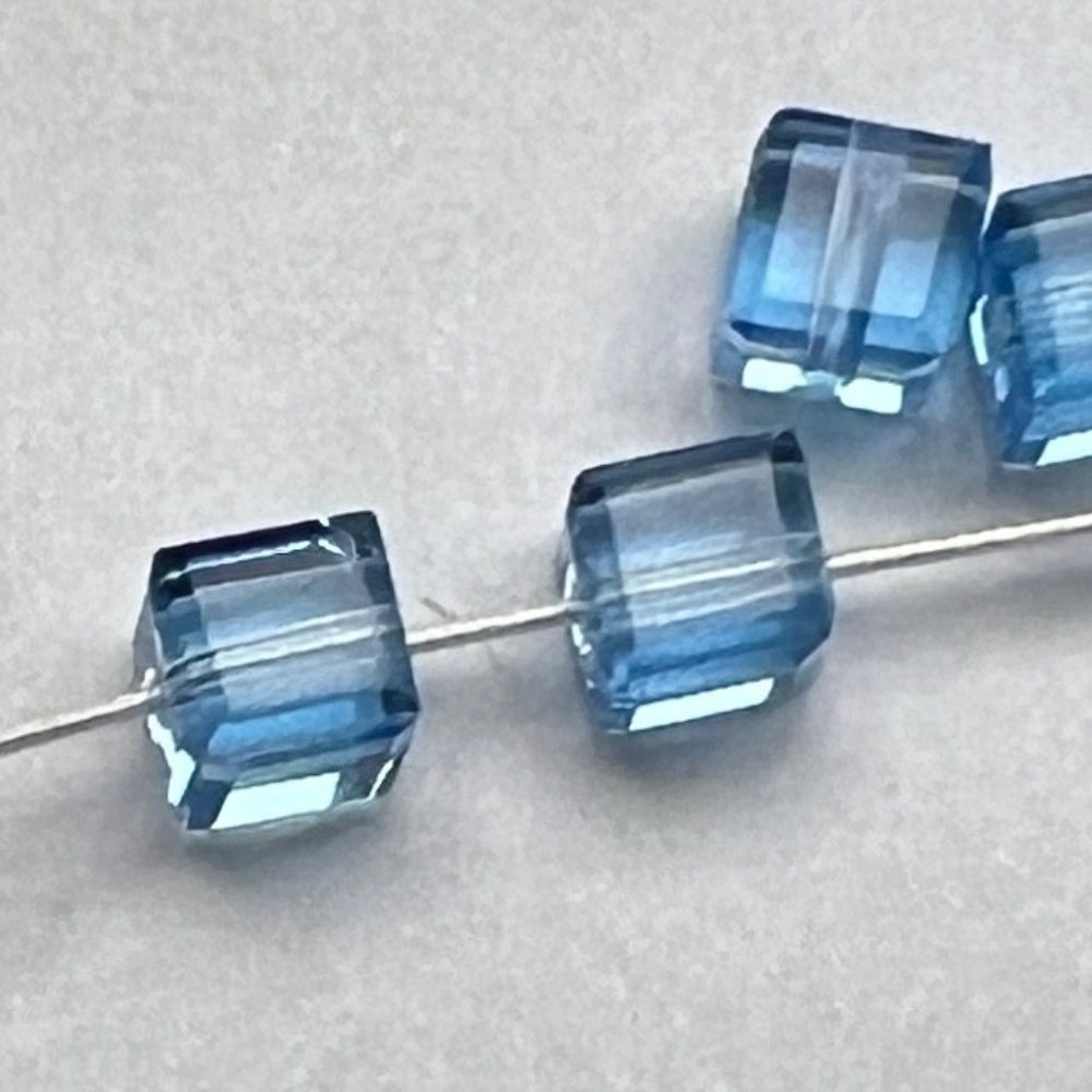 Swarovski Original 4mm Cubes Light Sapphire #5601